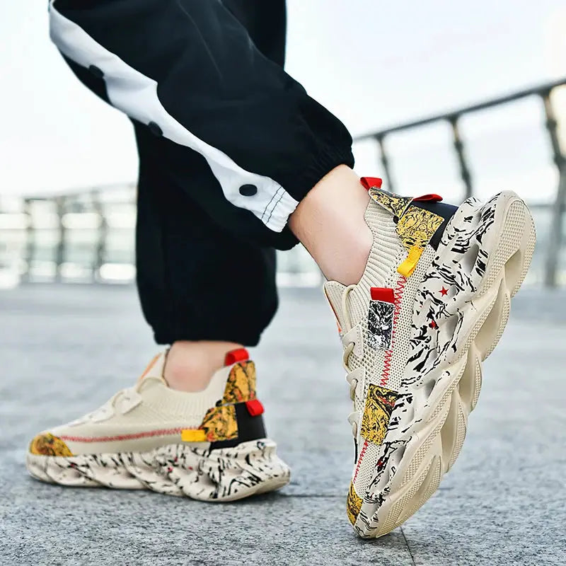 Mens Casual Sneakers Breathable Flyknit Upper Running Shoes Luxury Trainers For Everyday Wear