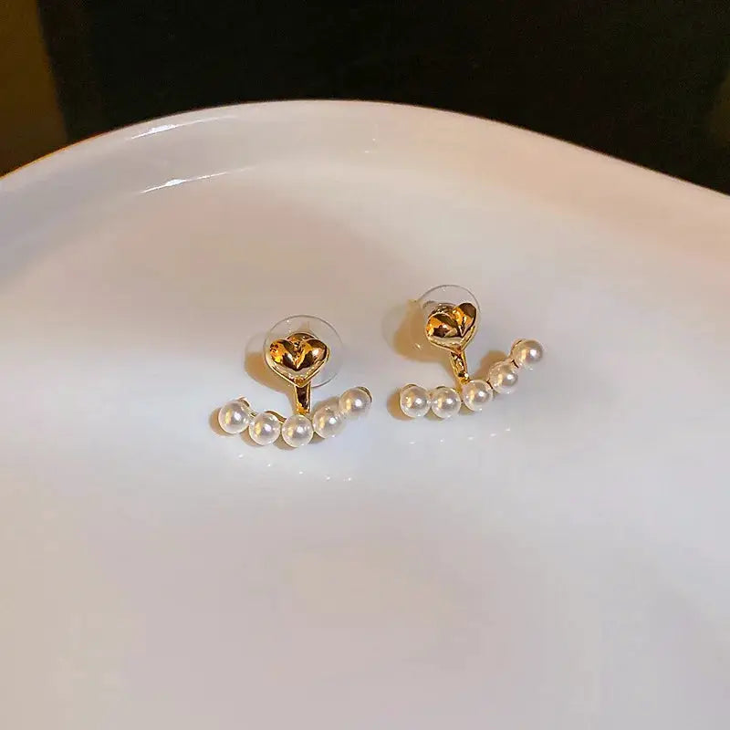 Light Luxury Imitation Pearl Stud Earrings Heart Shaped Ear Stud For Women Fashion Party Wedding Jewelry Gift