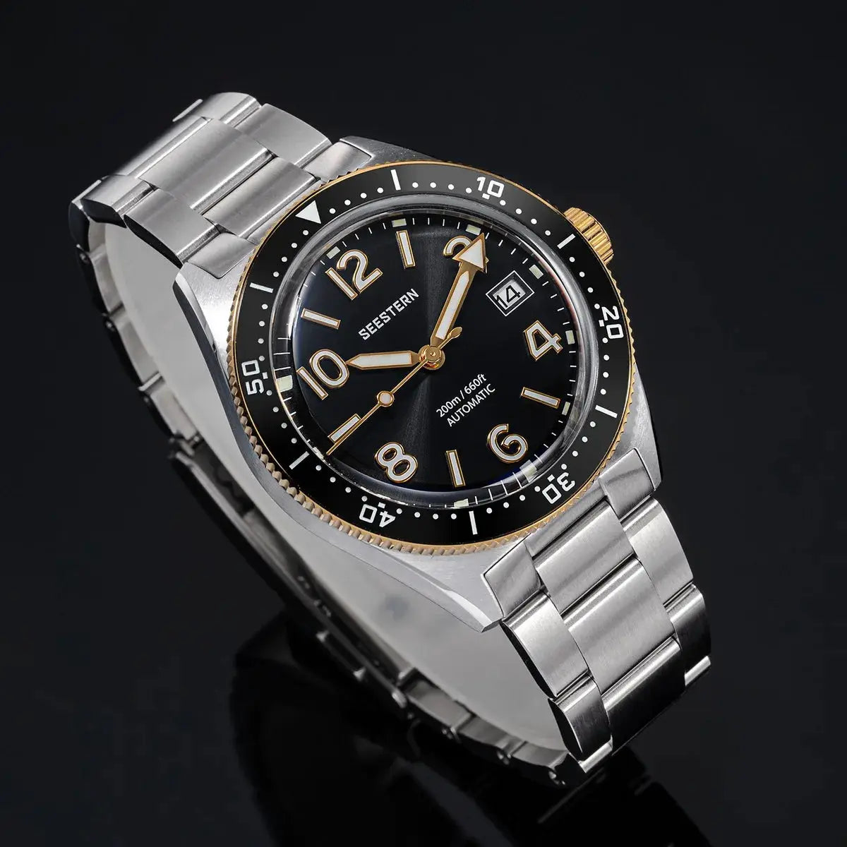 SEESTERN Diver watch by Simples Market, black dial, gold-tone markers, stainless steel bracelet, 200m water resistant