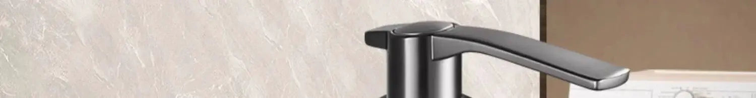 Simples Market wall-mounted faucet with single lever, chrome finish