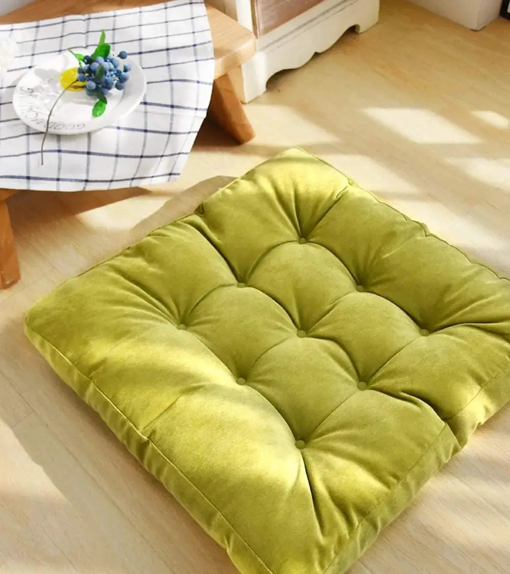 Floor pillow olive-green tufted square cushion by Simples Market for meditation and yoga seating.