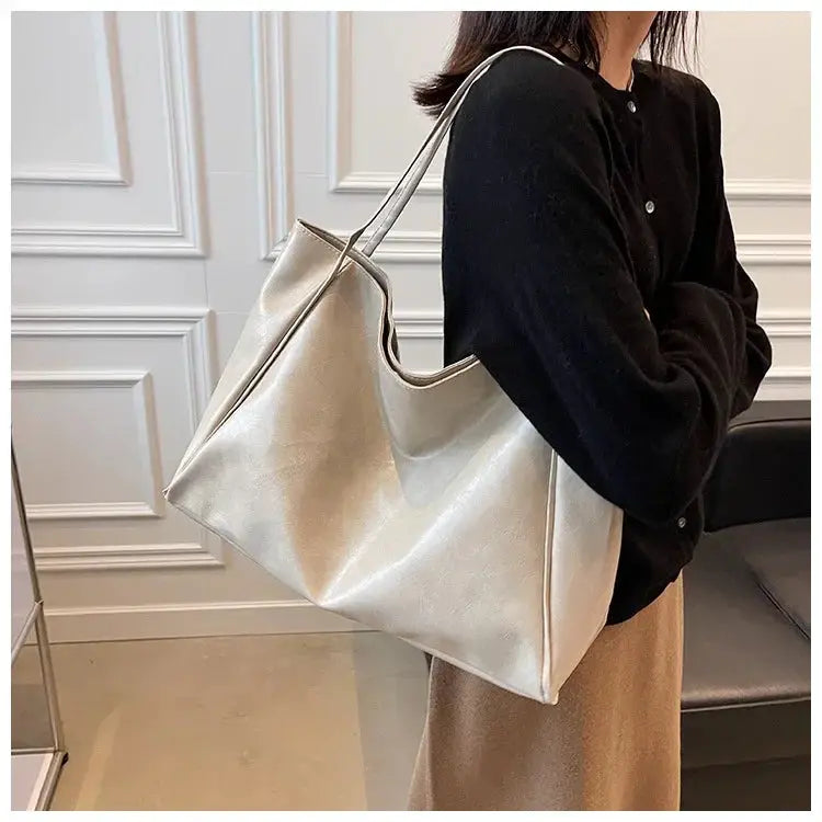 Women's tote bag in soft metallic silver PU leather; large-capacity shoulder bag