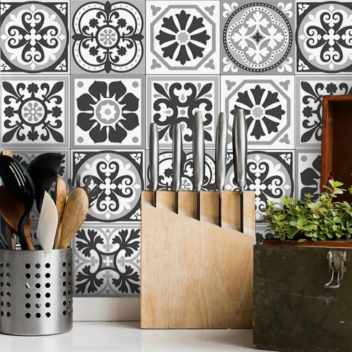 Simples Market Mediterranean tile-pattern PVC kitchen backsplash roll; waterproof, removable, gray and black, 6-knife set.
