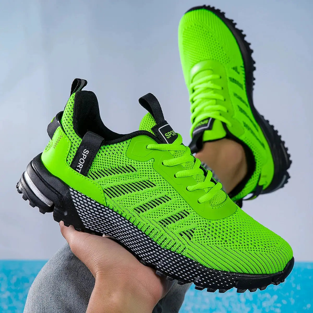 Men running shoes neon green mesh upper lace-up sneakers with black outsole Simples Market
