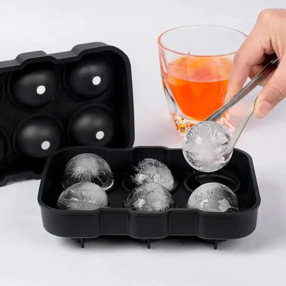Silicone ice cube mold by Simples Market with lid, black, 4/6/8 grid for ice spheres