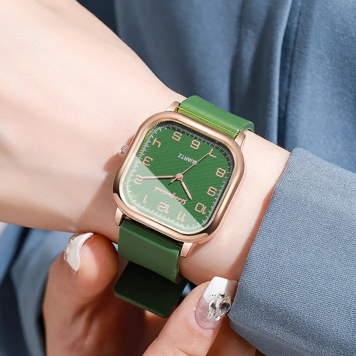 Fashion square women's watch by Simples Market; green dial, silicone strap