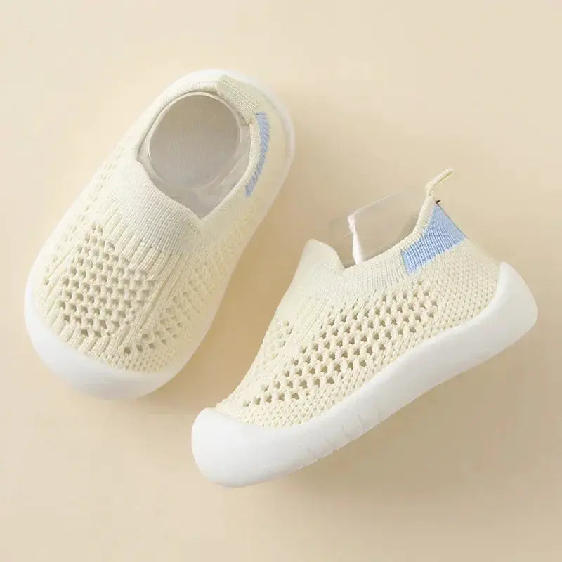 Spring Popular New Baby Shoes Breathable Mesh Knit Slip On Casual Sneakers For Toddlers Non Skid Prewalker 0 To 3T
