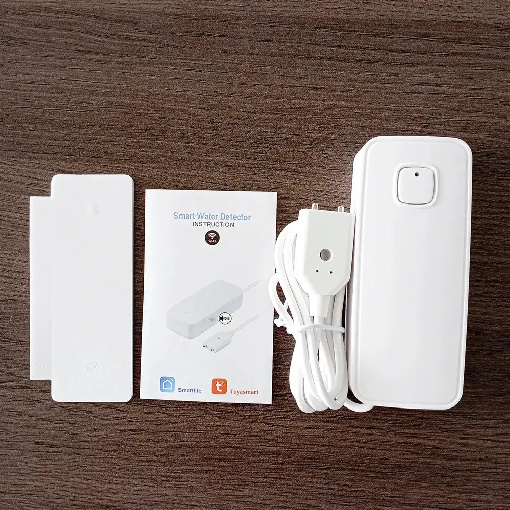 Tuya Smart Water Detector leak sensor kit by Simples Market: white remote monitor, power adapter, mounting plate, manual