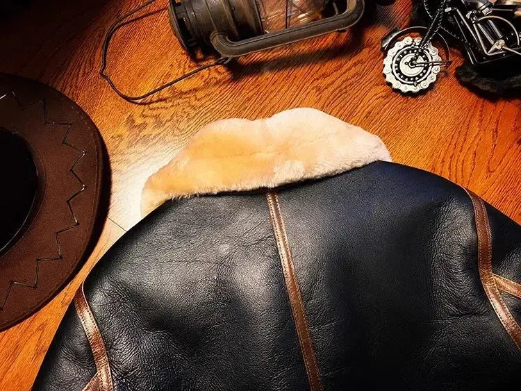 Men's B3 shearling leather jacket with tan fur collar, black exterior — Simples Market
