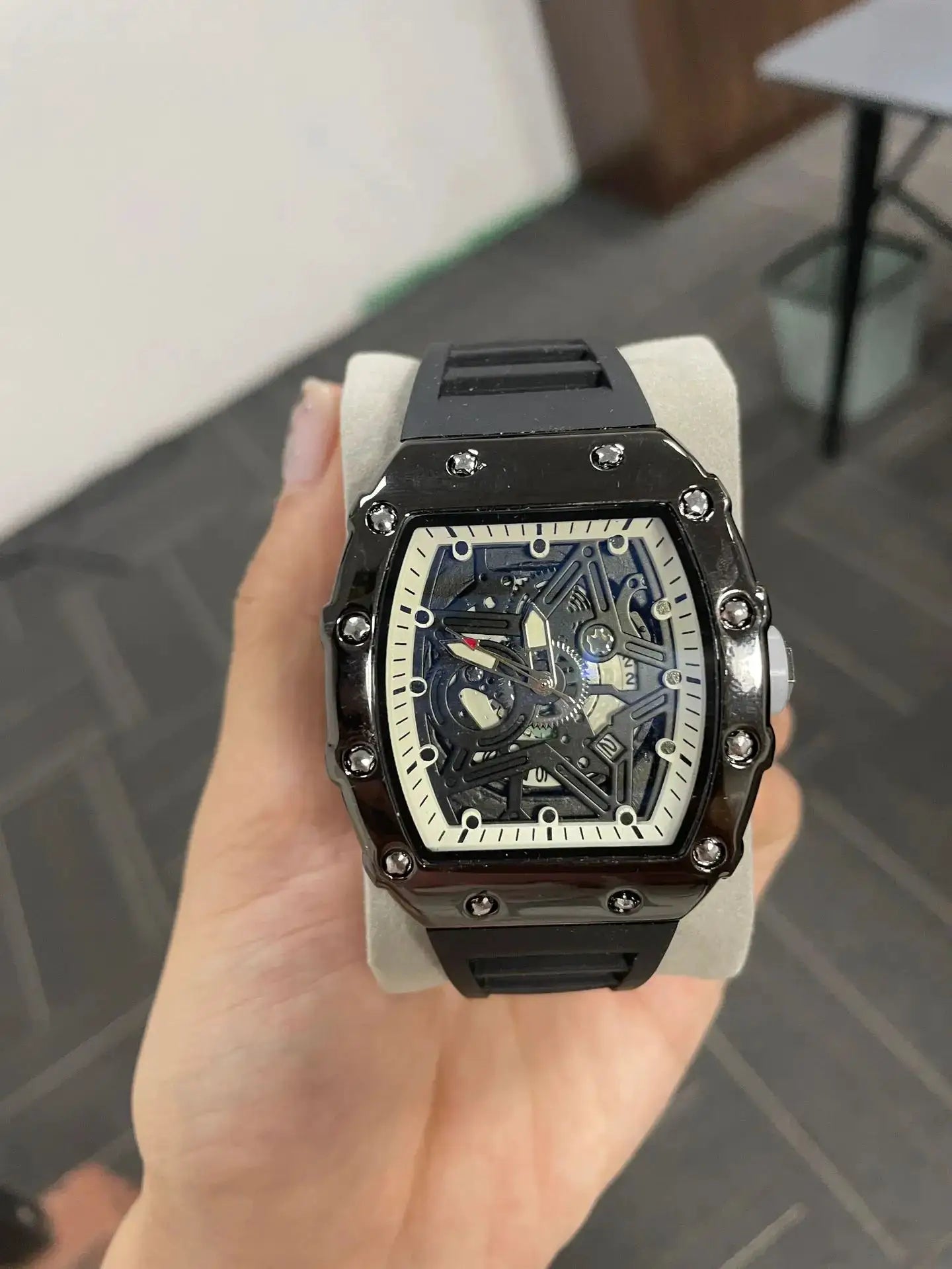 Mens Luxury Quartz Watch With Pentagram Luminous Dial And Wine Barrel Shaped Case Durable Silicone Strap