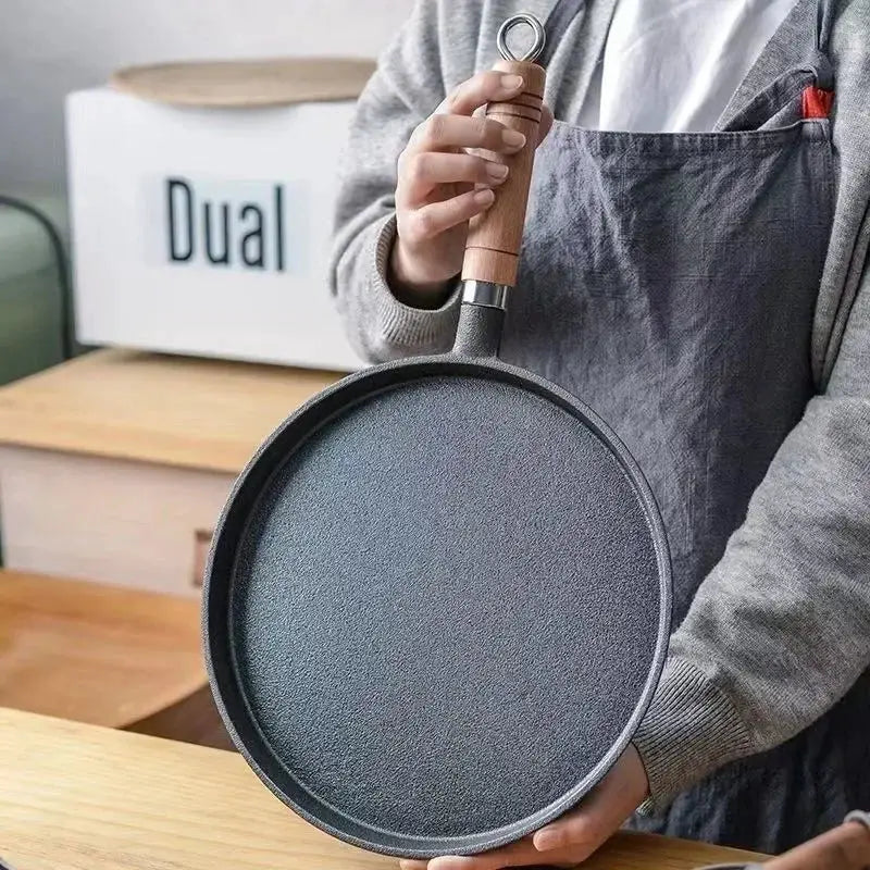 IronCraft 26cm Cast Iron Frying Pan Uncoated Natural Nonstick For Eggs Pancakes Crepes And Steaks On Gas Or Induction