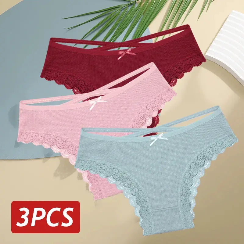 3-pack women's cotton lace-trimmed low-rise panties in red, pink and light blue by Simples Market