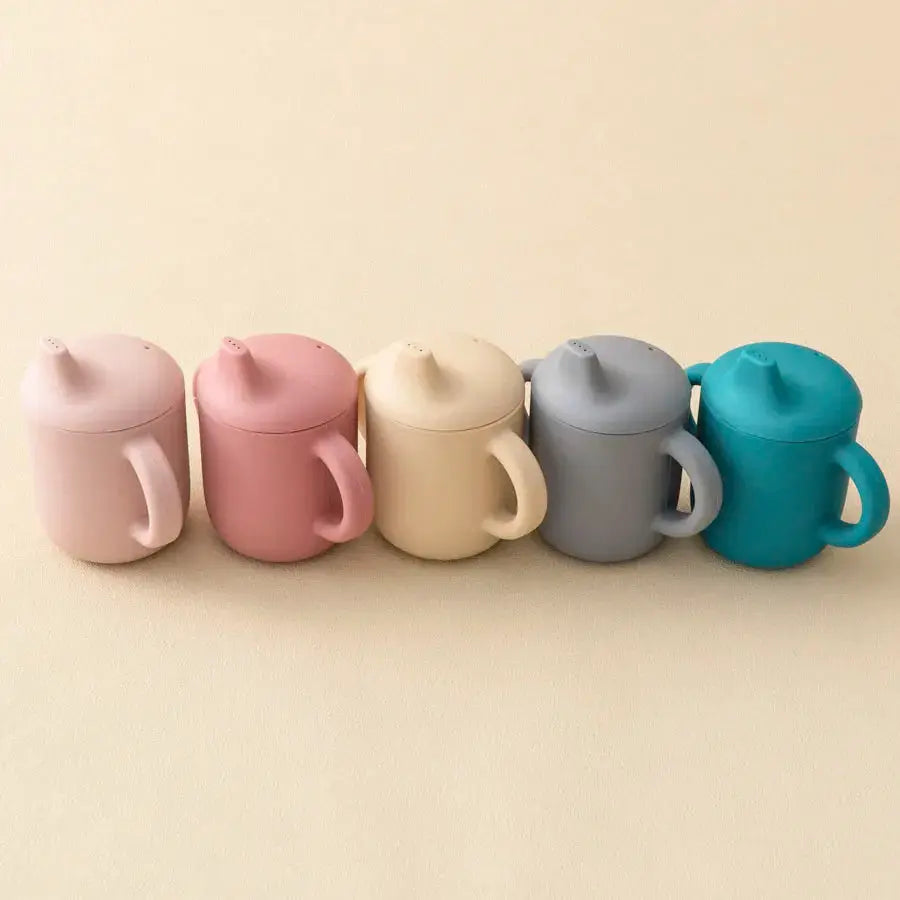 1Pcs Baby Feeding Silicone Cup for Infants and Toddlers Portable Learning Sip Cup Hand Shank Grip
