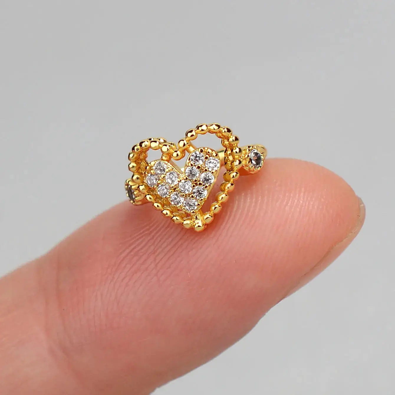 Simples Market gold-tone zircon heart clip-on earring, fake cartilage ear cuff for women