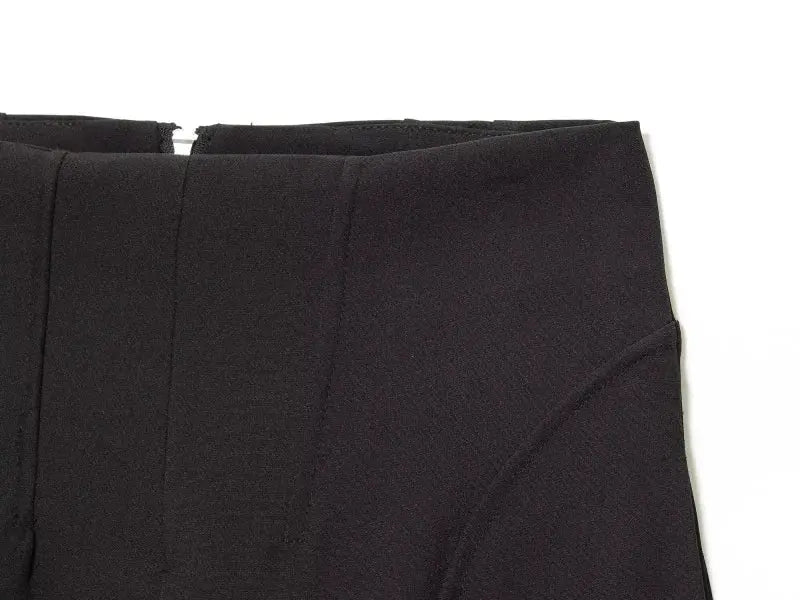 ETJ 2025 women's black slim suit jacket and matching casual trousers by Simples Market, fabric close-up