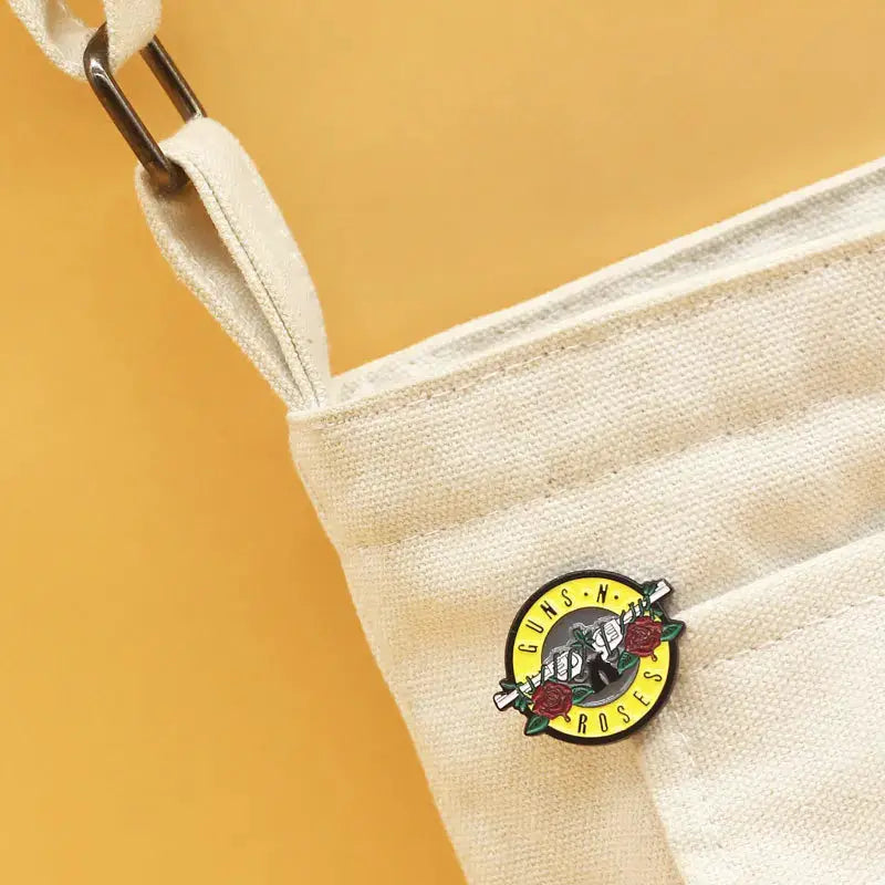 Guns N Roses English Letter Brooch Rock Band Music Jewelry Badge Trendy Versatile Clothing Bag Accessory