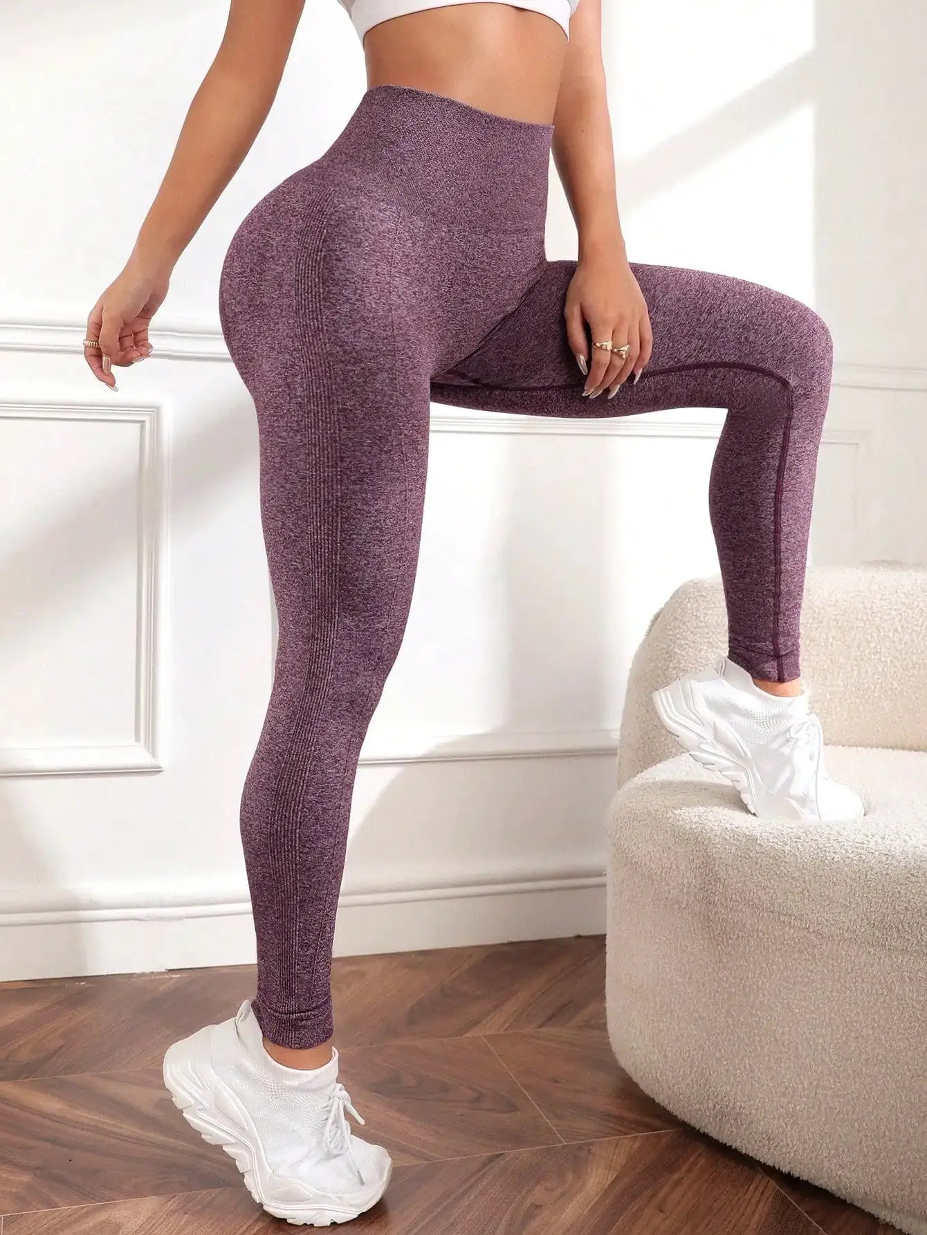 Seamless peach yoga pants by Simples Market, high-waisted purple marled leggings for women