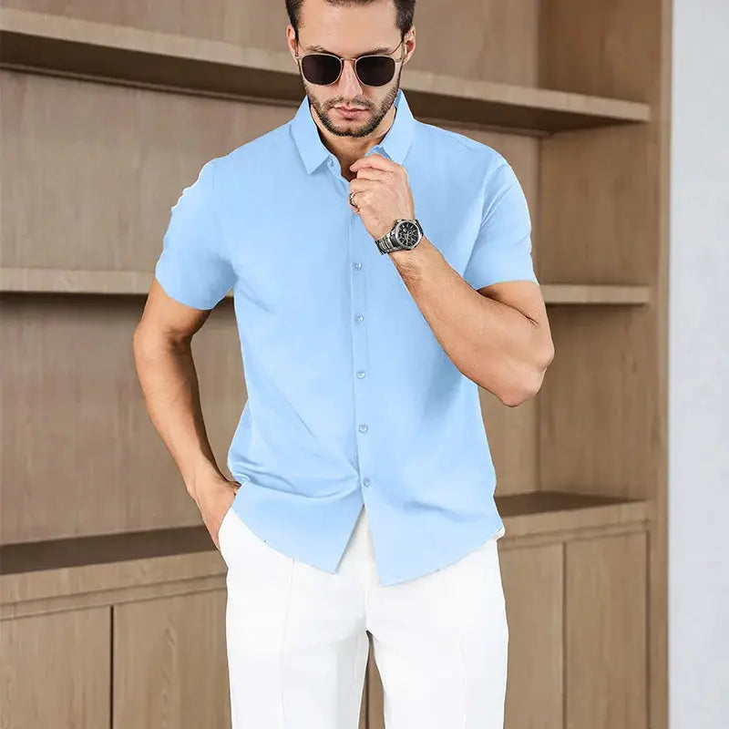 Men's light-blue short-sleeve business casual shirt for summer fashion, no iron