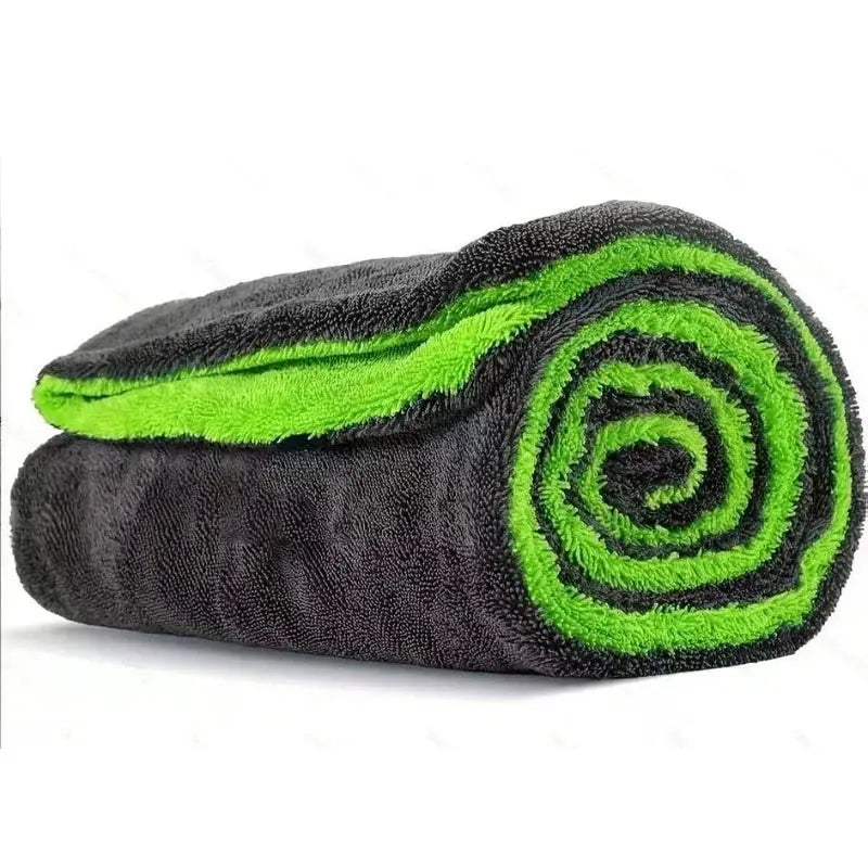 Oversized car drying towel 60x120cm, 1400GSM microfiber, double-sided black with lime-green trim.