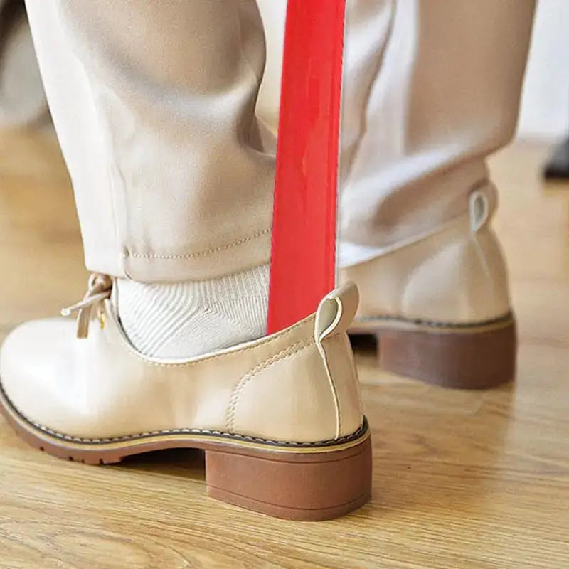 42.5cm Plastic Extra Long Shoehorn For Easy Shoe Dressing No Bending Lifters For Seniors And Pregnant Wearers