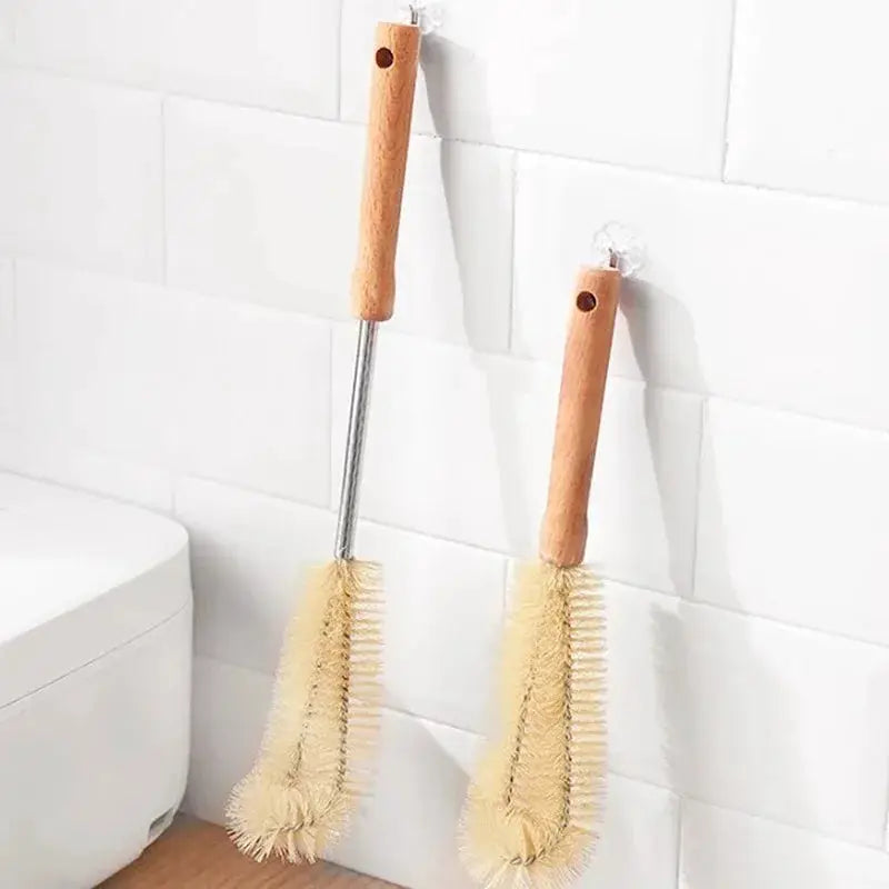 Wooden bottle cleaning brush set (2) with long handles, natural wood and beige bristles by Simples Market