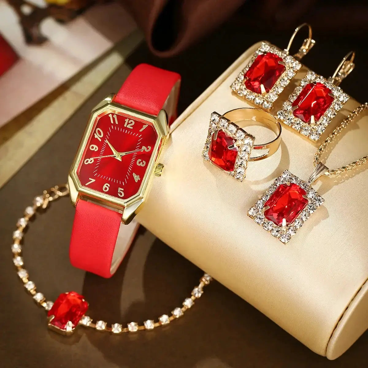 LuxeCharm Square Women Watches Set Leather Strap Quartz Timepieces Five Piece Jewelry Gift Set
