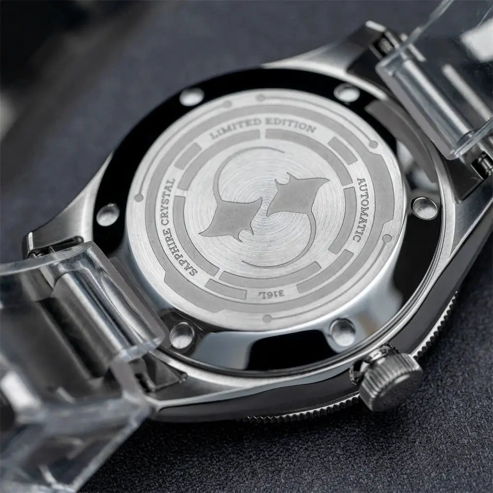 Proxima PX1697 men’s watch with stainless steel case back and sapphire crystal.