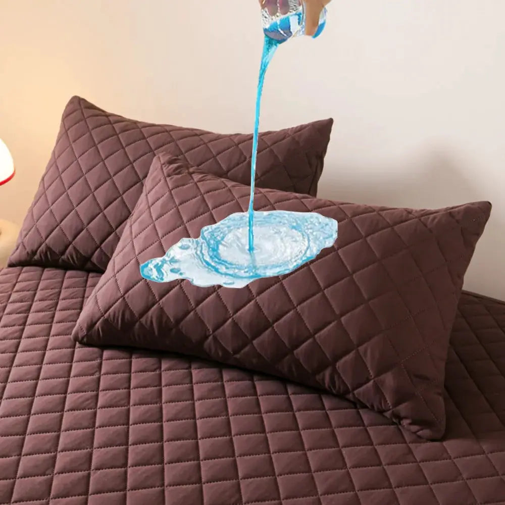 Pillowcase set of 2 brown quilted cotton pillowcases, waterproof with anti-mite and anti-bacterial protection.