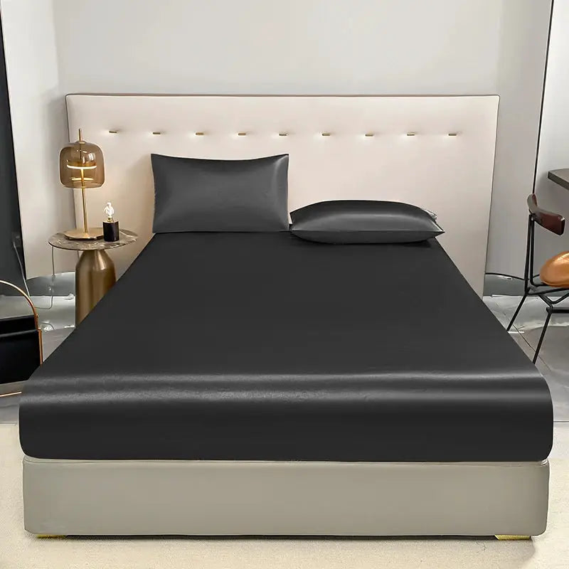 Black waterproof fitted bed sheet with elastic edge for mattress