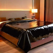 Waterproof PVC pure black bed sheets by Simples Market with oil-proof finish