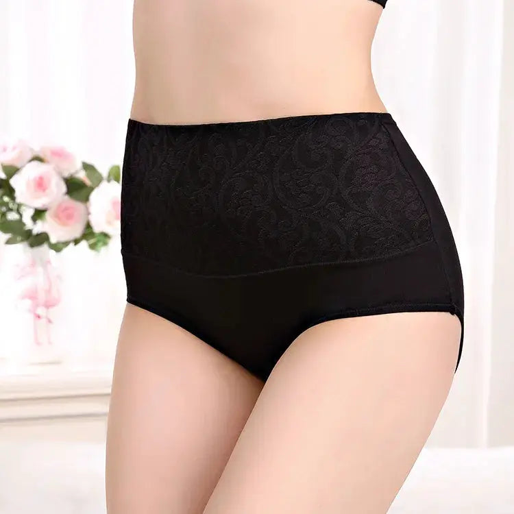 Plus-size high-waist black cotton panties with lace panel by Simples Market
