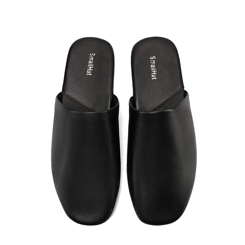 SmallHut pair of black leather women's closed-toe mules