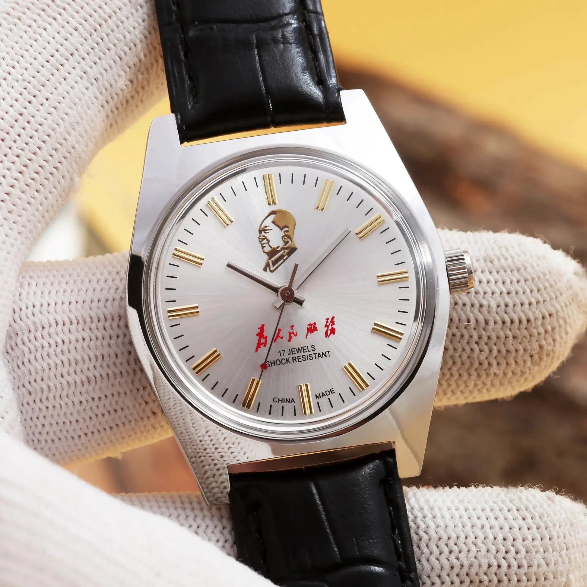 Hand-wind mechanical watch, 36mm, retro business timepiece with silver dial and gold-tone markers, black leather strap