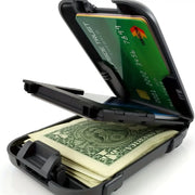 Simples Market metal RFID-blocking wallet; ultra-thin aluminum clip, holds cards and cash.