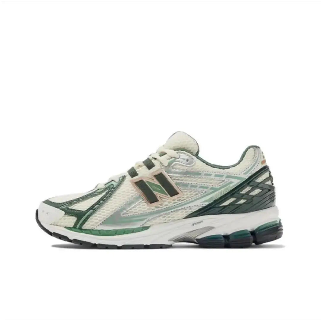 Classic retro dad shoes, breathable mesh running sneakers in white and green, unisex by Simples Market