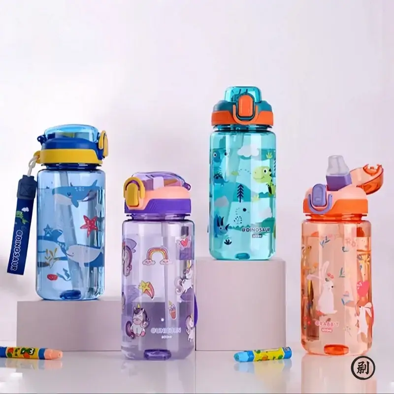600ml Dinosaur Water Bottle For Kids Sippy Cup With Silicone Straw Leakproof Plastic Water Bottle Summer Kids Water Cup
