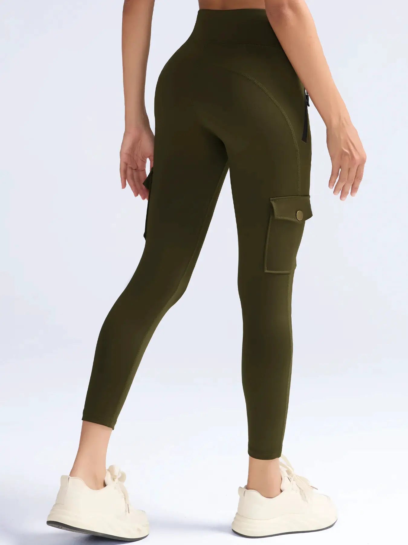 Leggings for women in olive green with thigh cargo pocket and slim fit