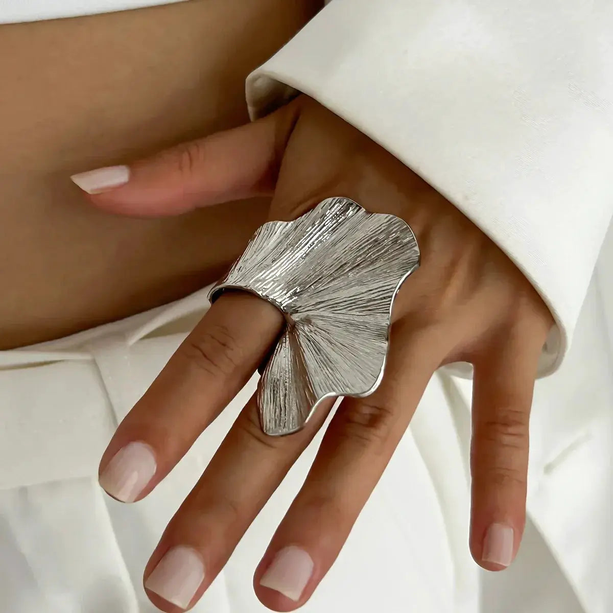 Ginkgo Leaf Ring Unisex Metal Pleated Design For Women And Men Fashion Party Jewelry