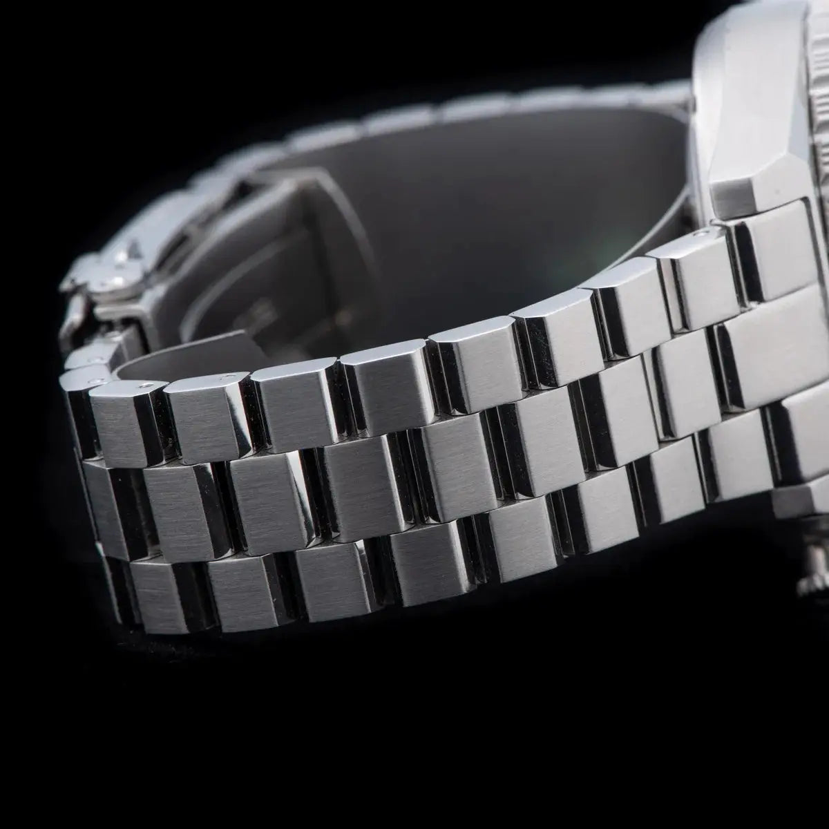 Seestern Sub600T V3 men's watch with stainless steel Jubilee bracelet