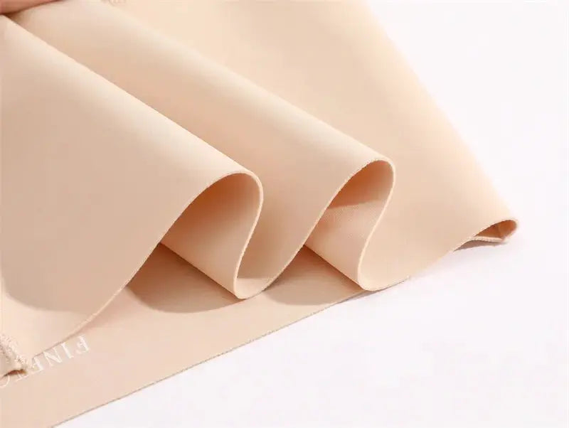 Women’s seamless high-waist briefs in beige ice-silk fabric by Simples Market