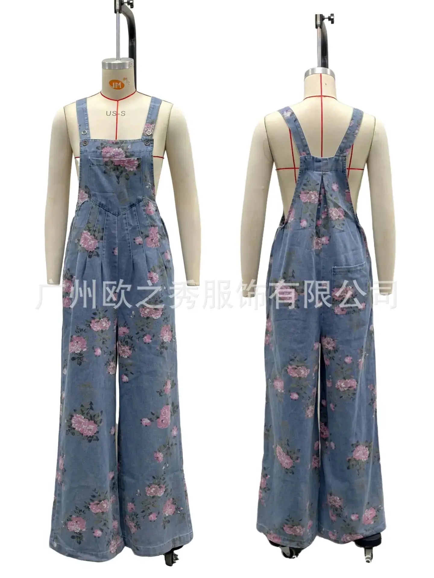 Denim floral print sleeveless jumpsuit for women with pleated front, pockets, and wide-leg pants from Simples Market.