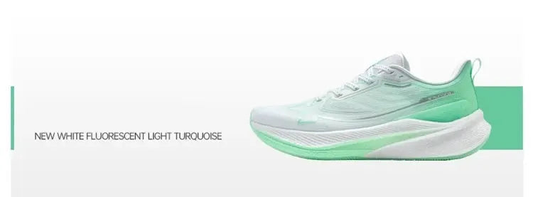 Xtep 2000km 3.0 men's running shoe in white and mint green with lightweight cushioning