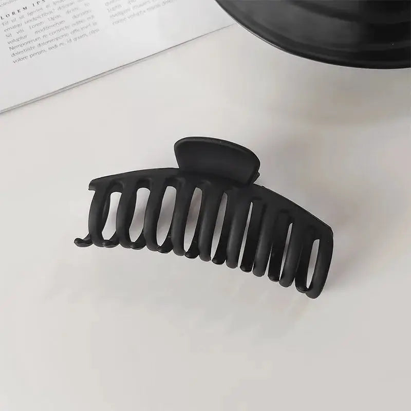 LuxeLocks Solid Vintage Matte Geometric Hair Claws For Thick Hair Strong Hold Clips