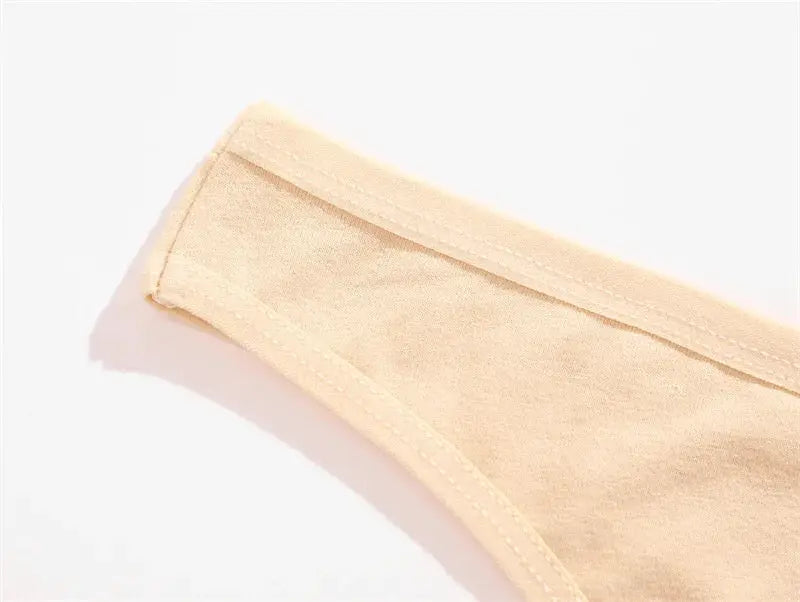 Women cotton seamless low-rise panties in beige with reinforced stitching