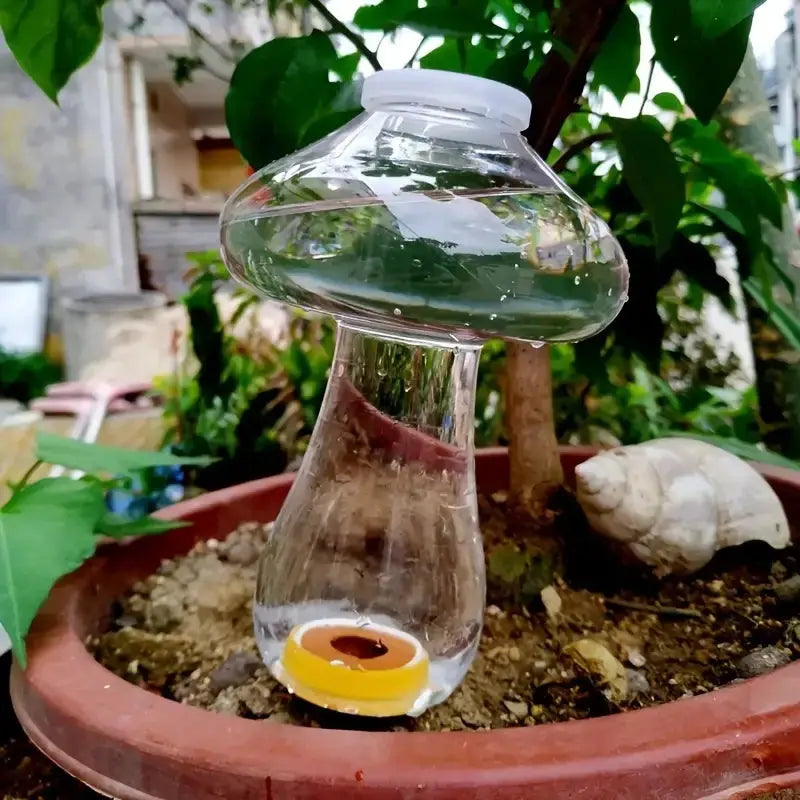Love Shaped Automatic Plant Waterer Sprayer Planter Insert Drip Irrigation For Flowers And Plants