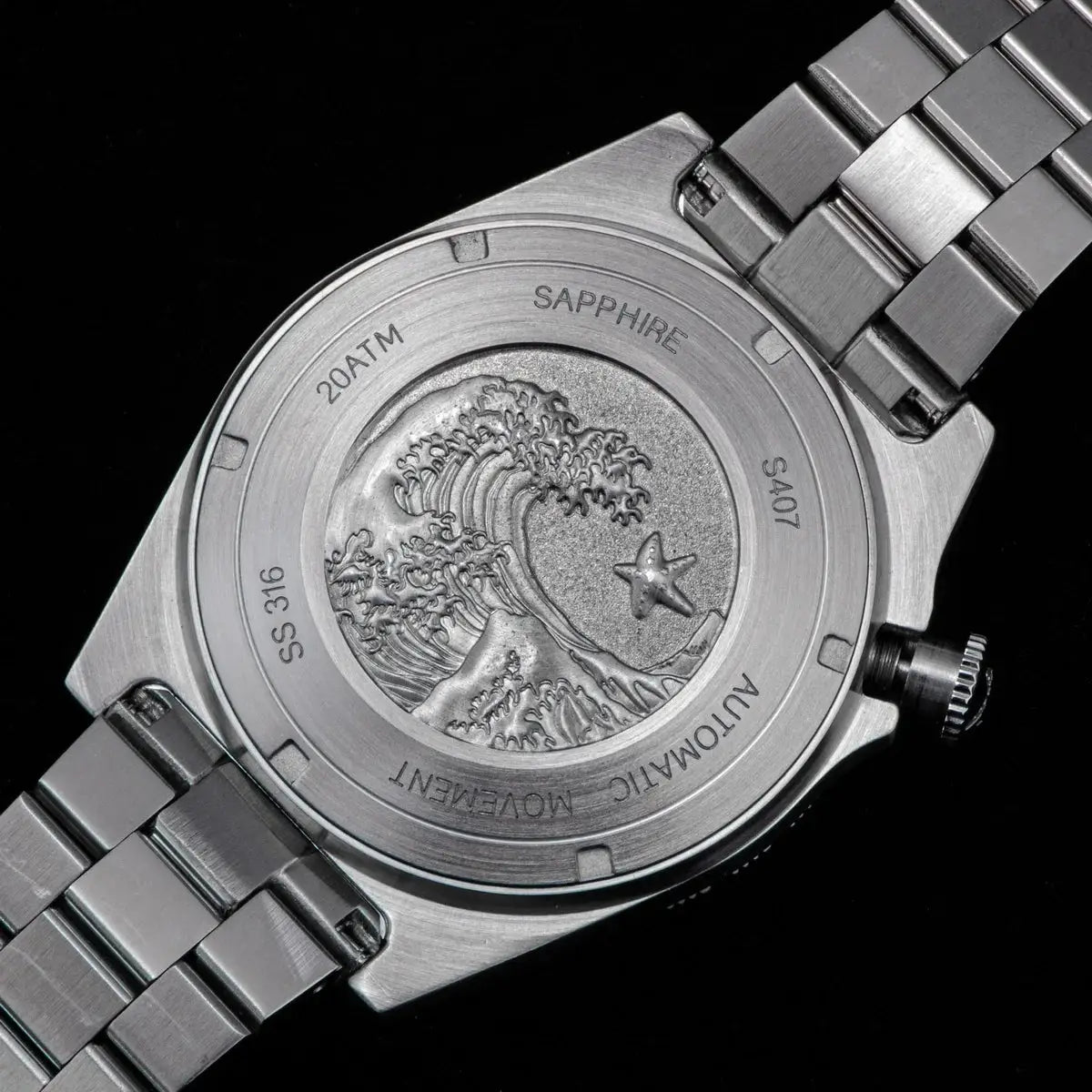 Seestern SUB600T dive watch with stainless steel bracelet and wave-engraved case back