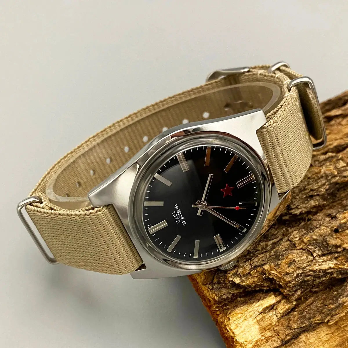 Men's mechanical watch Shanghai 8120 with 36mm black dial, red star, beige fabric strap