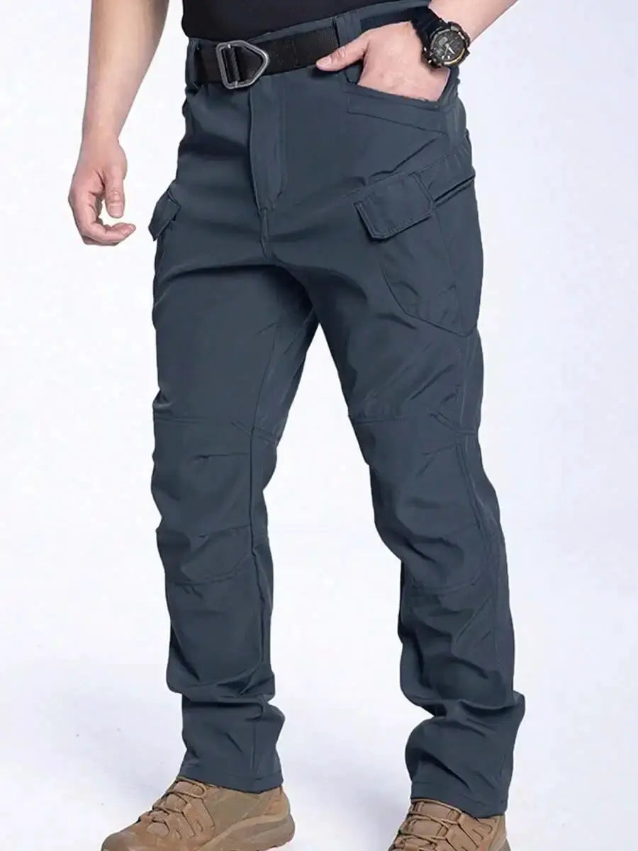 Simples Market men's cargo elastic pants in dark grey with cargo pockets for outdoor trekking
