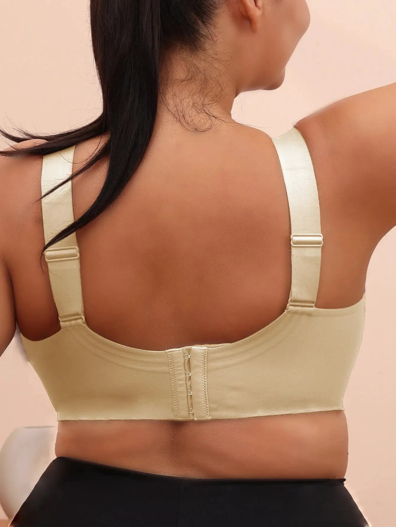 Plus-size beige sleeping bra by Simples Market, 6XL, non-wired with wide adjustable straps and back hook closure