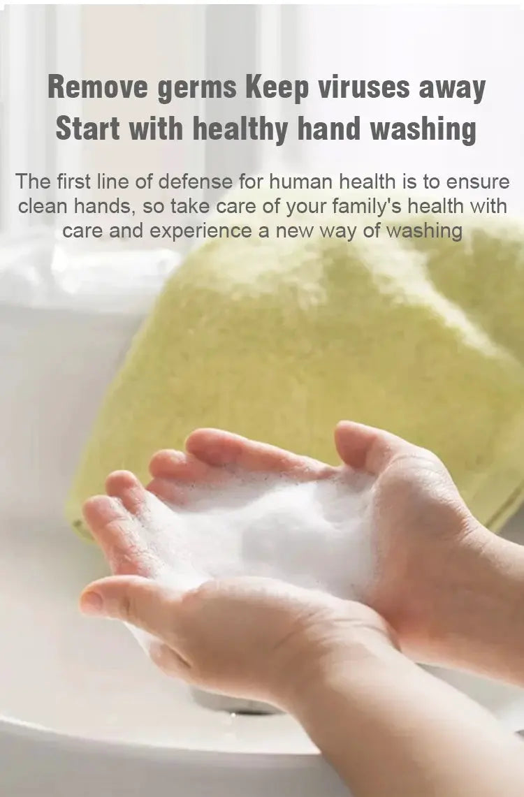 Simples Market automatic soap dispenser with touchless infrared sensor; hands cupped with foamy soap.